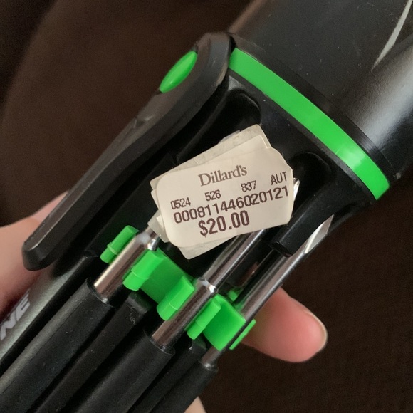 Multi-Function Flashlight Tool! - Picture 7 of 7